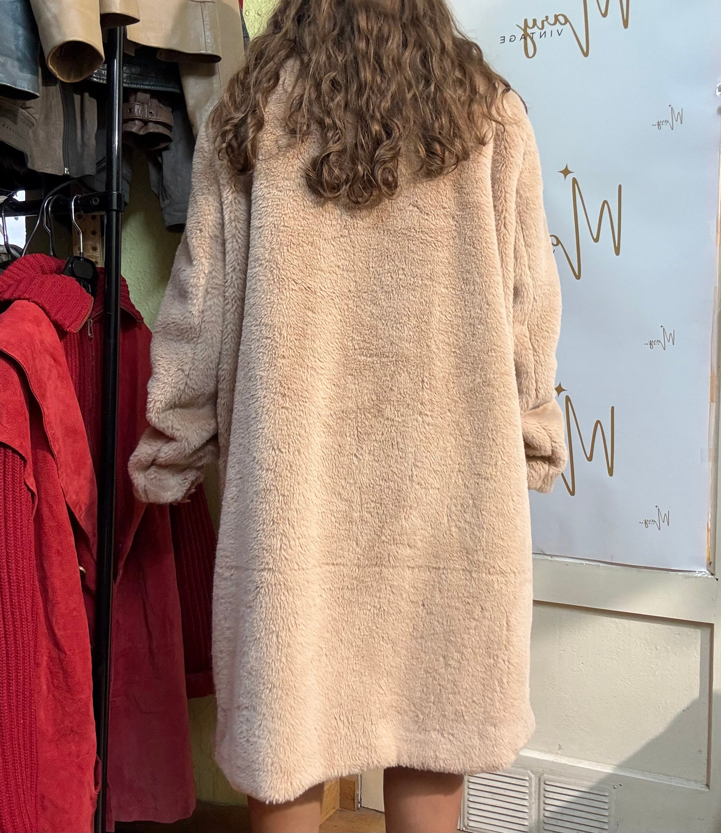 Chaqueta de piel sintética rosa claro