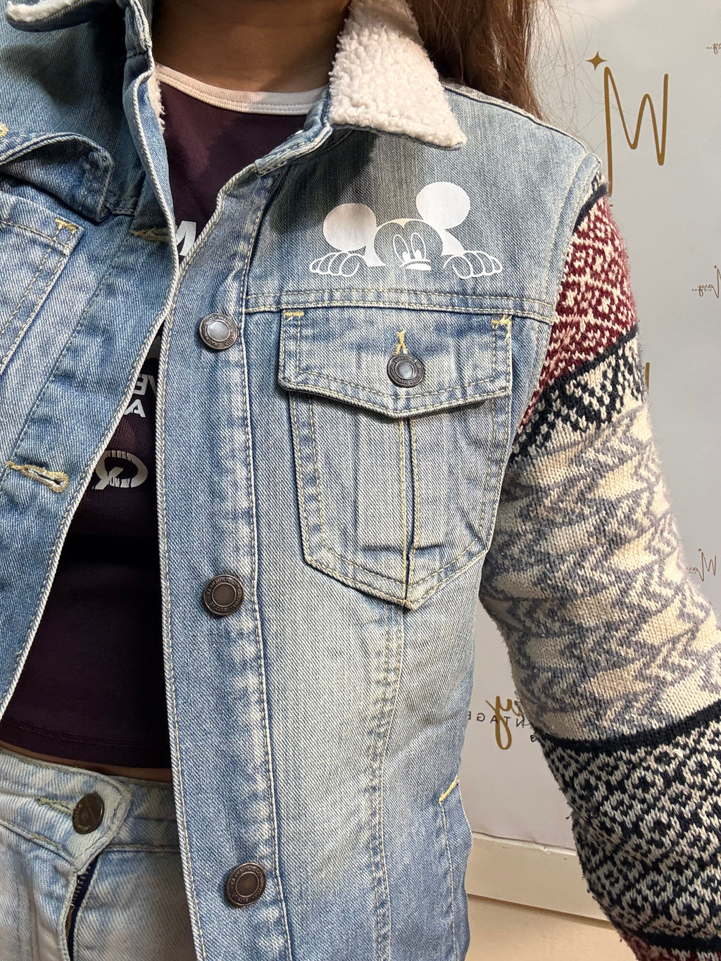 Chaqueta Vaquera con Mangas tejidas, Mickey Mouse customizada